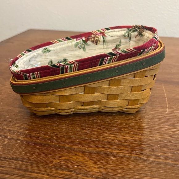 Longaberger Other - Longaberger 2007 Christmas Basket w/ Holiday Liner & Protector
